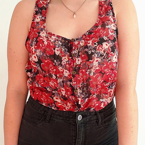 Red Floral Button Top - Picture 1 of 3